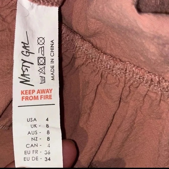 Nasty Gal Pink Ruffle Dress Size 4 Adjustable tie shoulder straps zip close - Picture 7 of 8